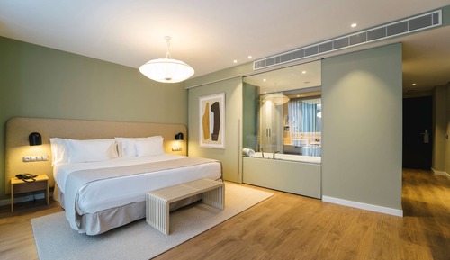 Premium Room