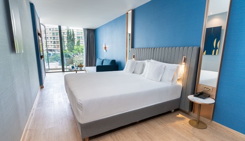 Premium Room