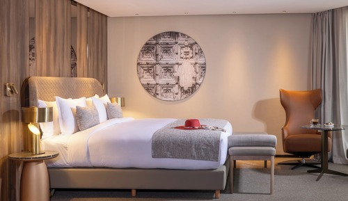 Premium Room, Terrace (King, Avenue view)