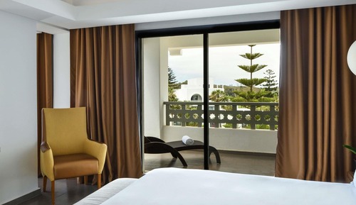 Junior Suite, 1 King Bed
