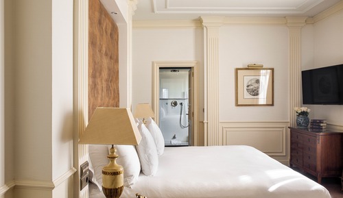 Castellana Presidential Suite Red Level (3+1)