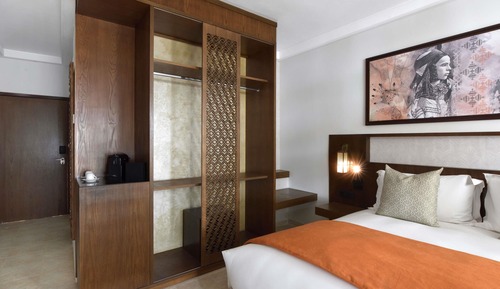 Deluxe Room, 1 King Bed, Ocean View (and Pool View)