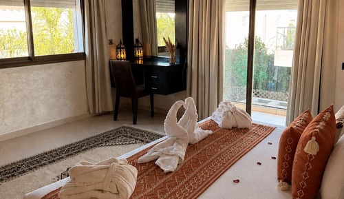 Deluxe Suite, Balcony