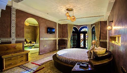 Ambassador Suite with Jacuzzi