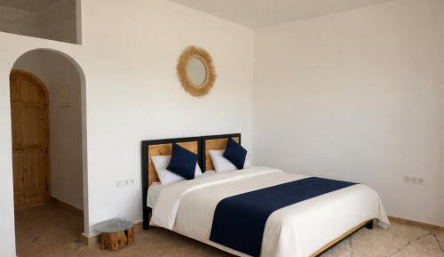 Deluxe Double or Twin Room with Mountain View