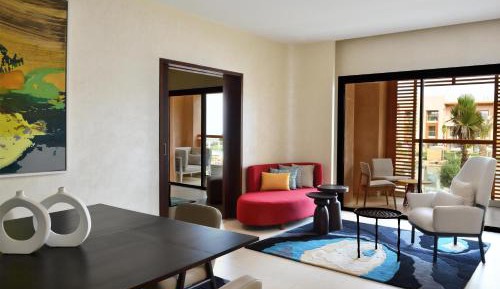 One-Bedroom King Suite with Pool View