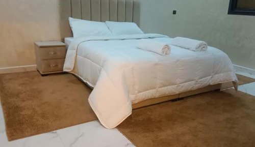 Three-Bedroom Deluxe Apartment