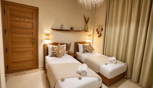 Twin Room with Mountain View
