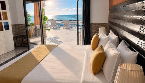 Suite with Private Pool - Sea View