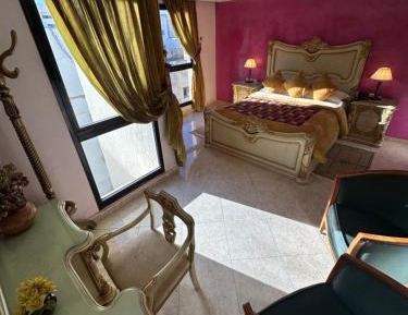 Deluxe Suite