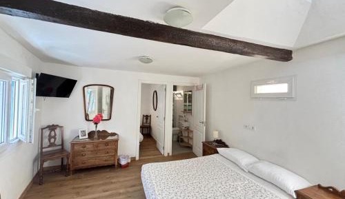 Deluxe Double Room with Shower