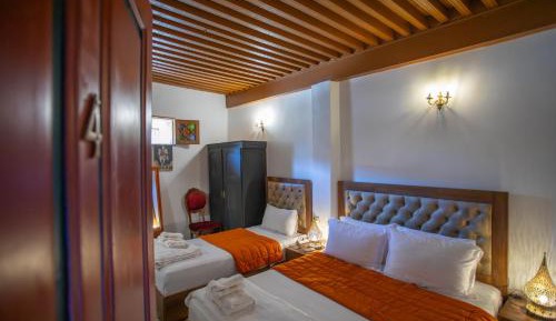 Double or Twin Room with Private Bathroom