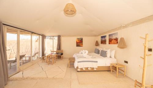 Suite with Mountain View