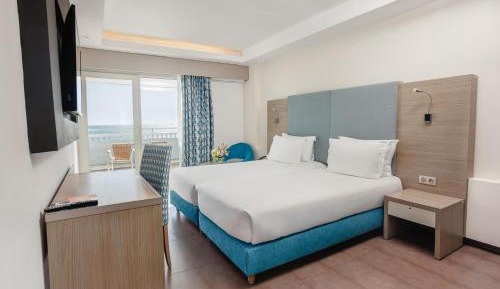 Twin Room with Sea View