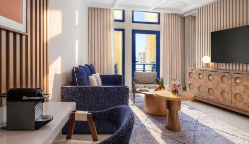 Executive Suite with Pool View