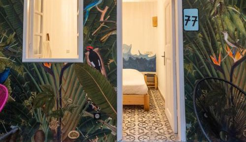 Single Room with Shared Bathroom