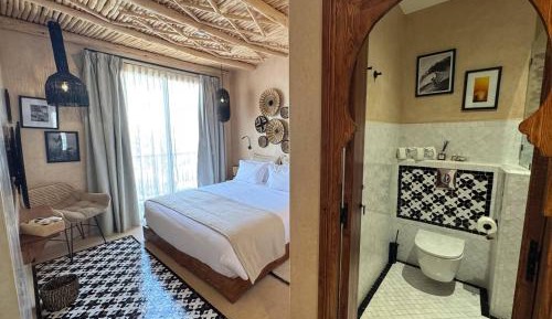 Double Room with Private Bathroom