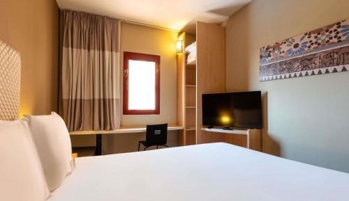 Standard Room with 1 Double Bed, Mountain View