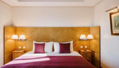 Deluxe King Suite