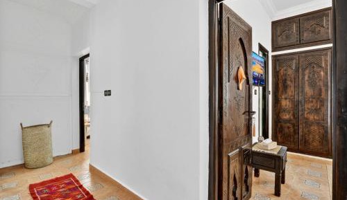 Twin Room with Private Bathroom