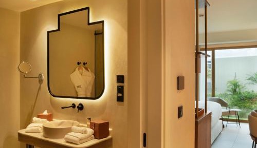 Standard King Room