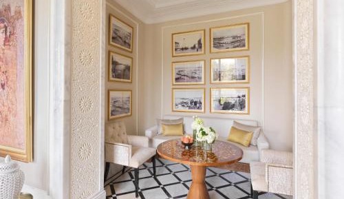 One-Bedroom Deluxe King Suite with Terrace and Garden View