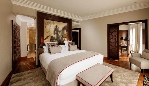 Deluxe 1 Bedroom Suite