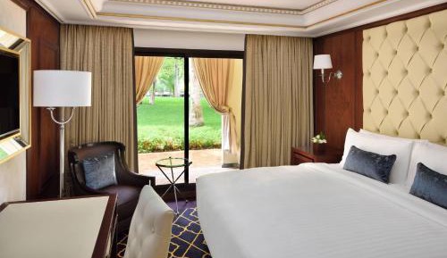 Family Suite Garden View, 1 Bedroom Bi-level Suite, Balcony