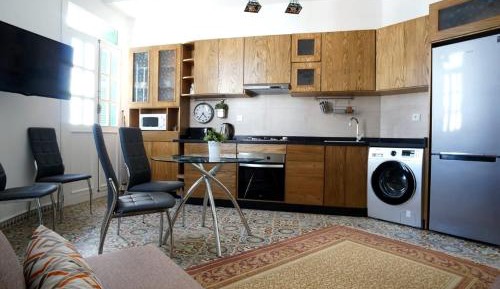 Deluxe Apartment