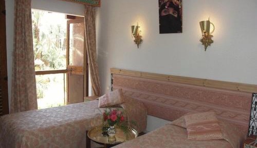 Connecting Room