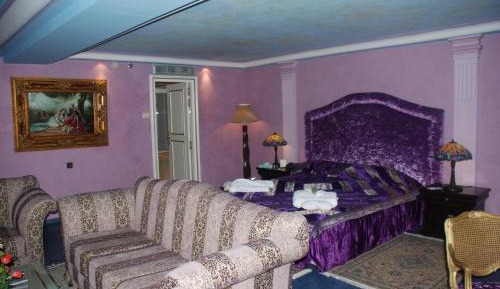 ROYAL SUITE