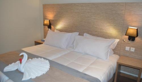 Three-Bedroom Suite with Kitchenette
