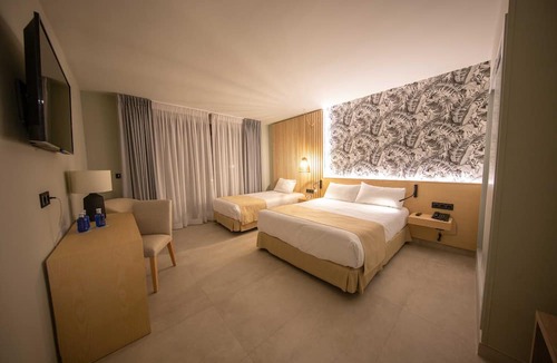 Almunecar Hotel | Hotel Noy