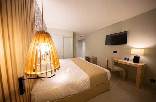 Almunecar Hotel | Hotel Noy