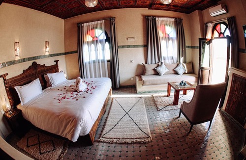 Tarmigt Hotel | OZ Palace