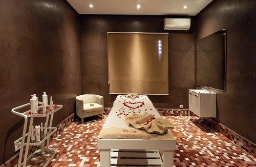 Menara Hotel | Zephyr Hotel Club Resort and Spa