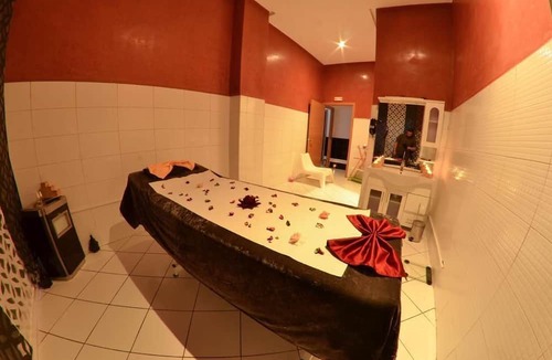 Ain Kansra Hotel | Motel Al Akha