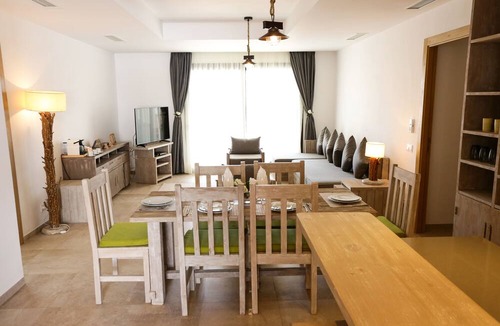 Stuka Hotel | Azembay
