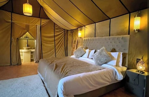 Merzouga Bed & Breakfast | Desert Luxury Camp
