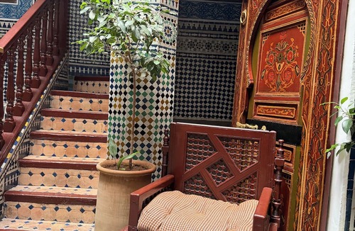 El Mokhifa Hotel | Riad Dar Fes source bleue luxury home