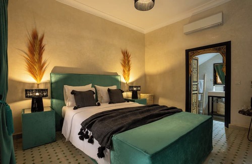 Oulad Hassoune Hotel | Just V hotel & Spa