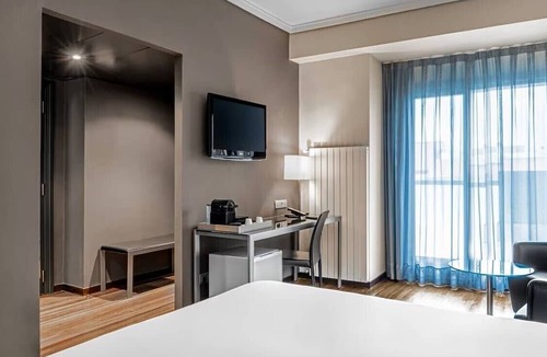 Txagorritxu Hotel | B&B Hotel Vitoria General Alava