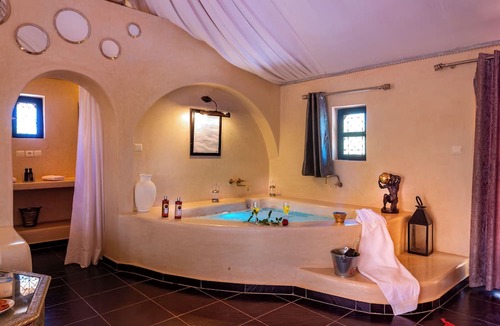 Sidi Abdallah Ghiat Hotel | Les Jardins D'Issil Maison d'Hôtes