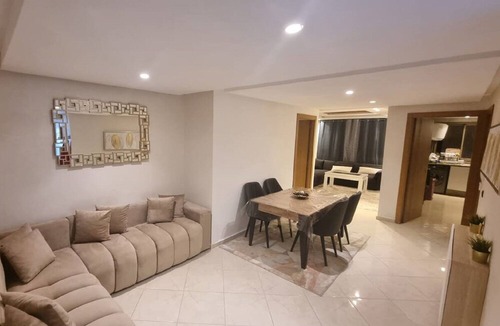 La Ville Haute Apartment | Appart Familial Chic & Confort