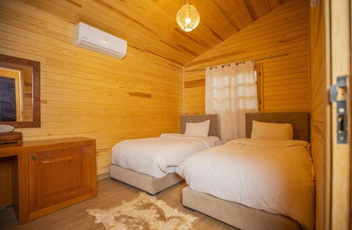 Mouha ou Hammou Zayani Apartment | Bungalow Ajdir