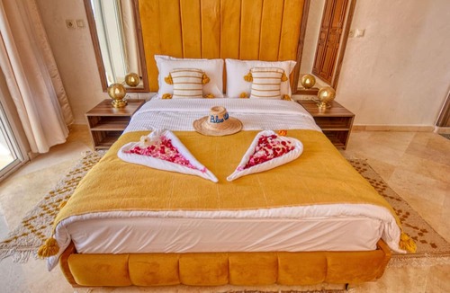 Imi Ouaddar Cabin | BLUE WAVE LODGE