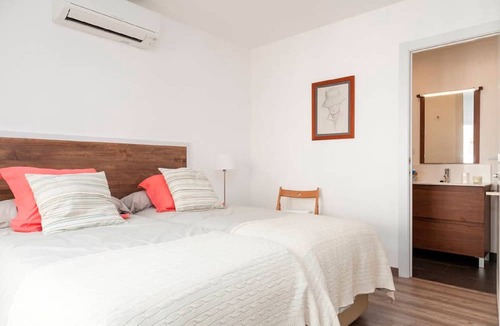 La Ribera Condo | Apartment in the heart of Barcelona, Trafalgar-Urquinaona square