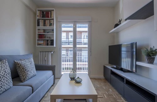 Guindalera Apartment | Plaza de las Ventas II-Nice apartment near the Plaza de Toros de Las Ventas