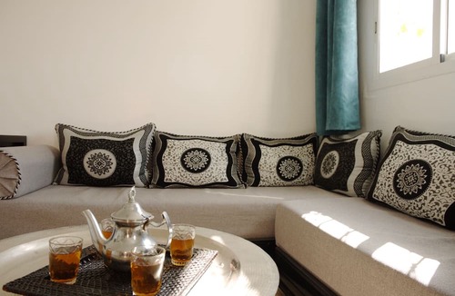 Tamraght Apartment | 5 min from beach, flat terrace sea view ideal family/surfeur typical Berber village