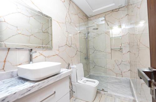Oued Alian Apartment | Azure Horizon Beachfront Pool Tarifa View